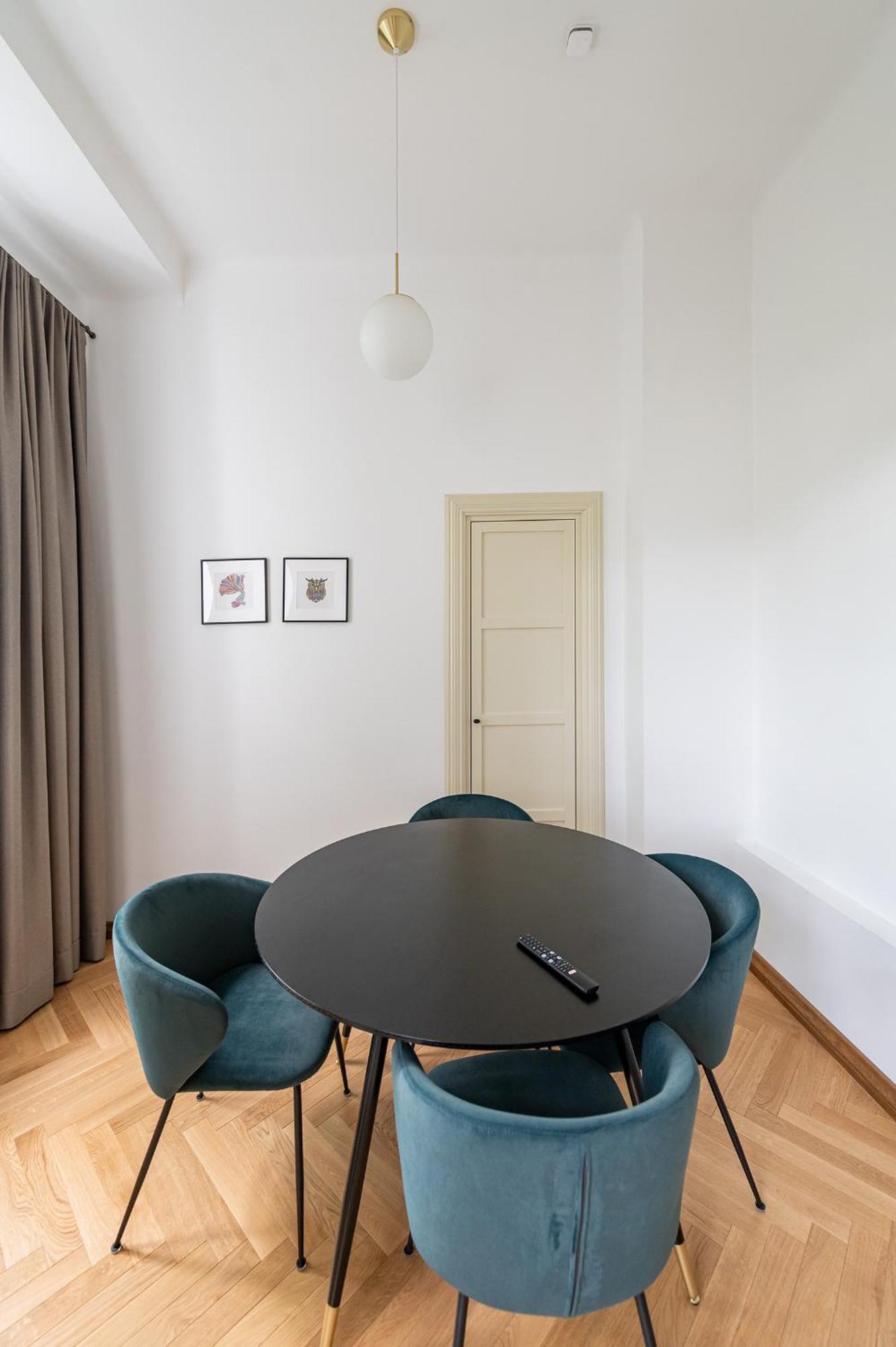 Park Avenue Apartments By Hostlovers Каунас Екстериор снимка