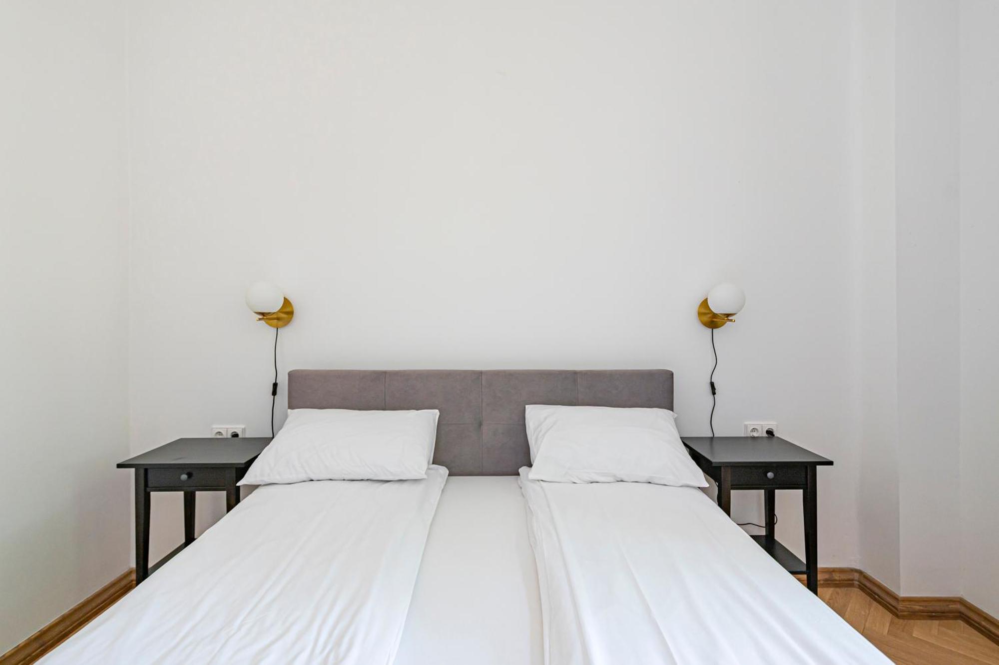 Park Avenue Apartments By Hostlovers Каунас Екстериор снимка